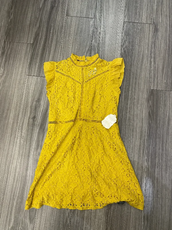 Dress Casual Short By Altard State In Yellow, Size: L